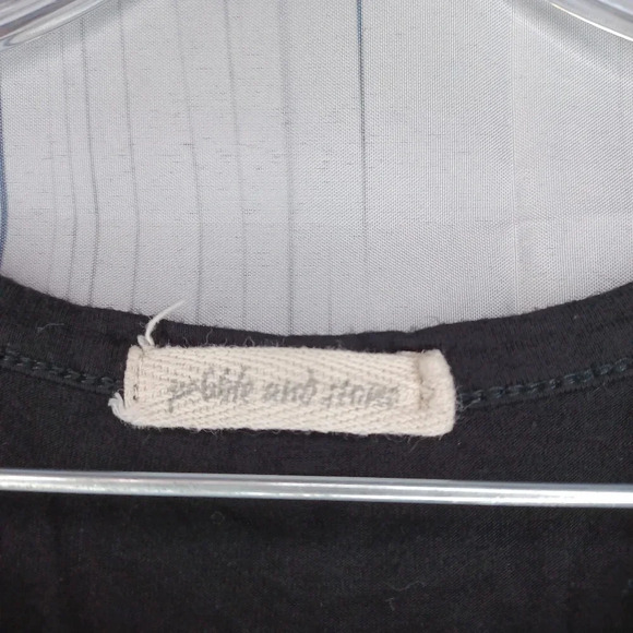 Pebble and Stone 3/4 Sleeve shirt with sheer bottom - Picture 4 of 9